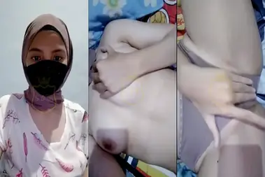 Bokep Jilbab Ukhti ABG Ria Remas Susu Gede Viral poster